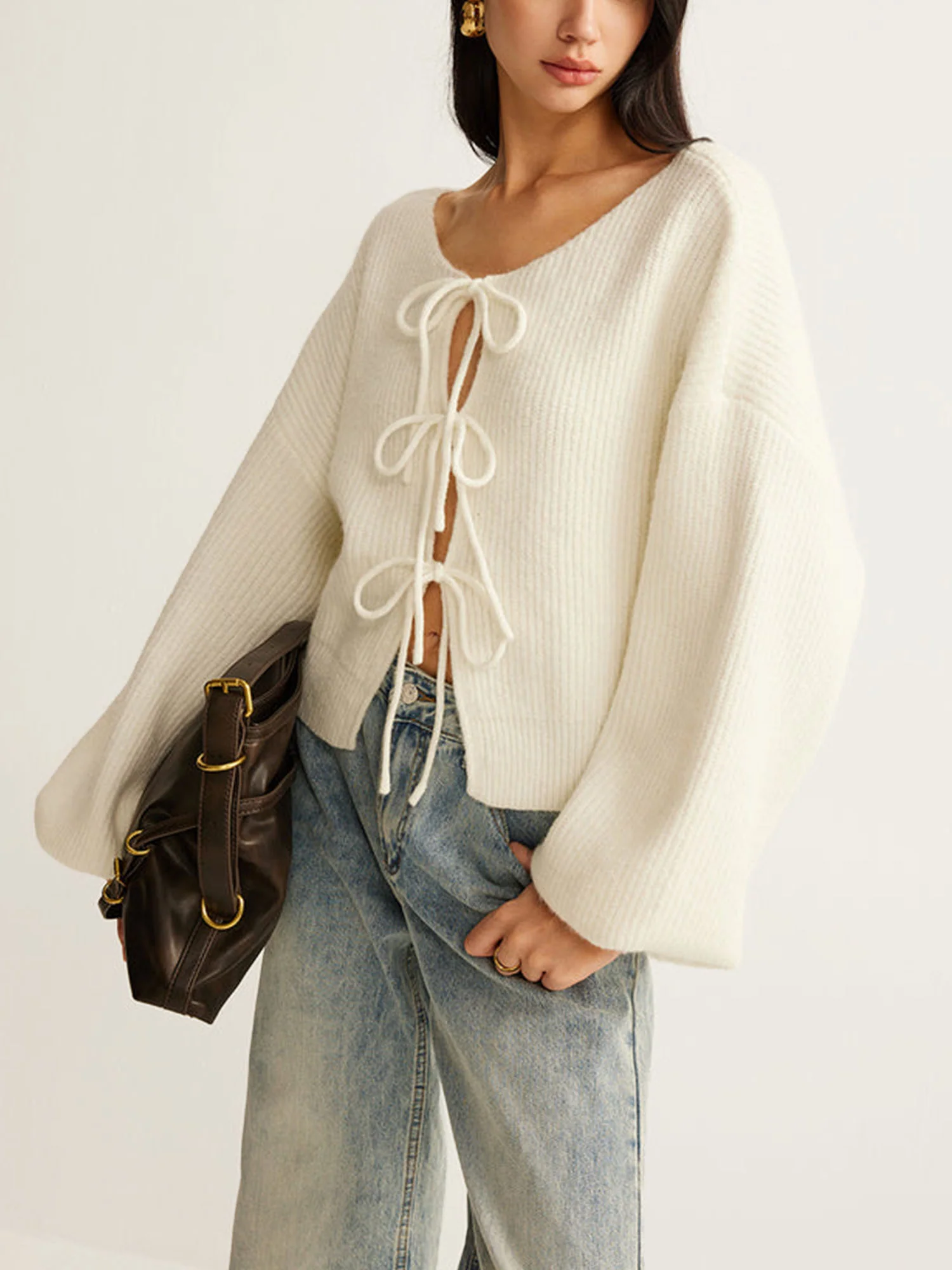 White Knit Sweater with Bow Details - XPRESSC