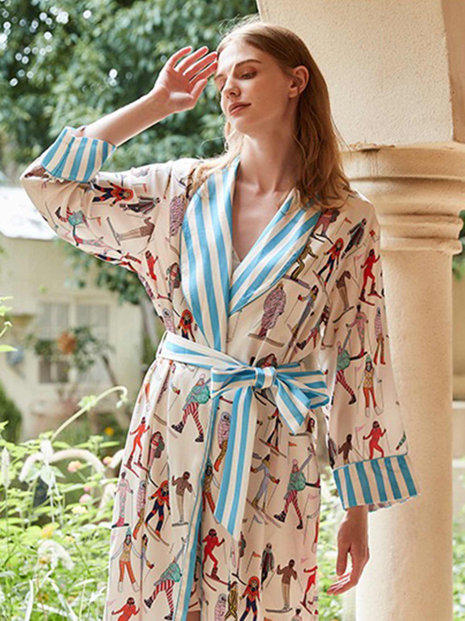 Ski Adventure Print Robe - XPRESSC