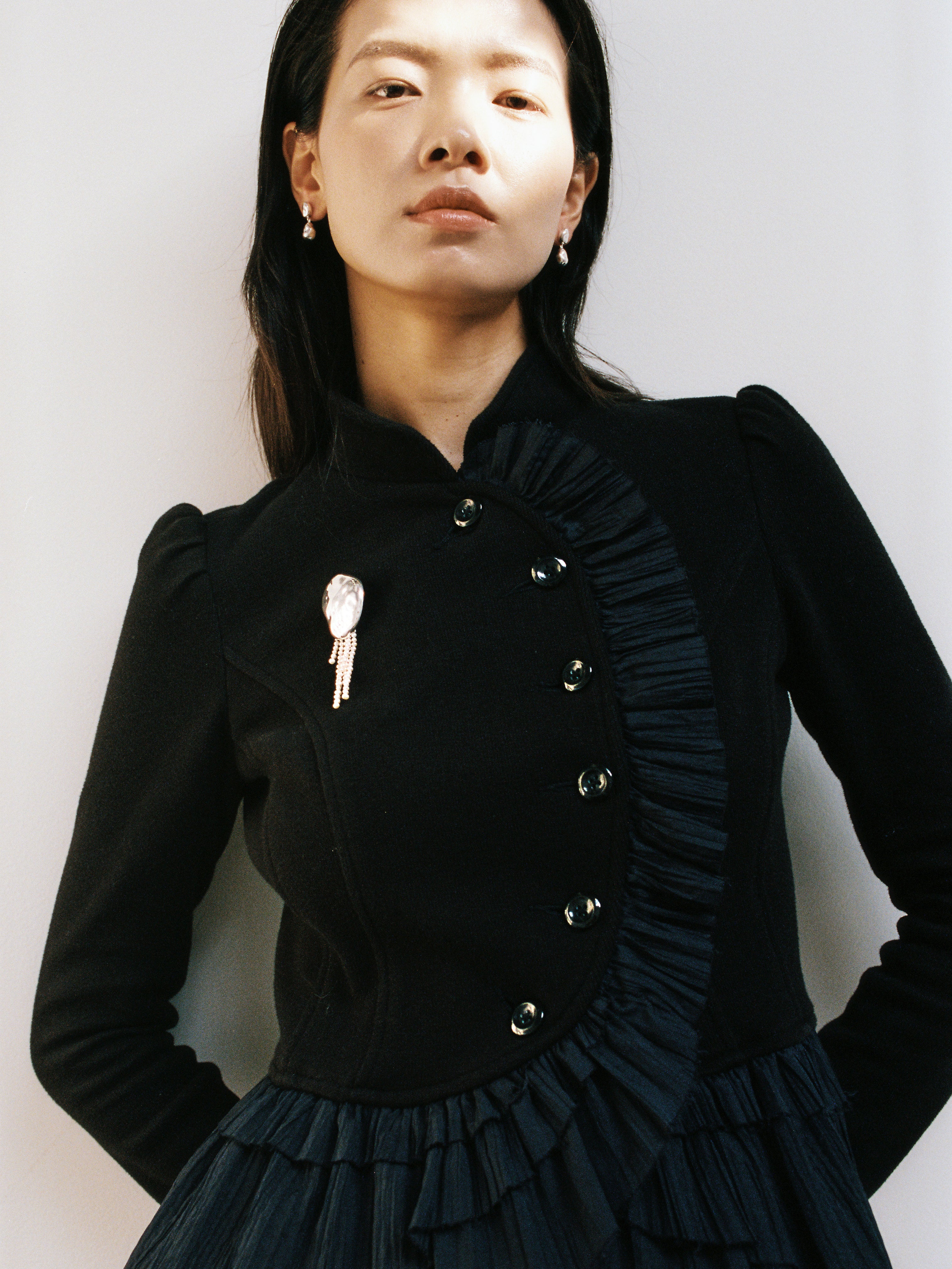 Bean Pearl Brooch in Silver - XPRESSC