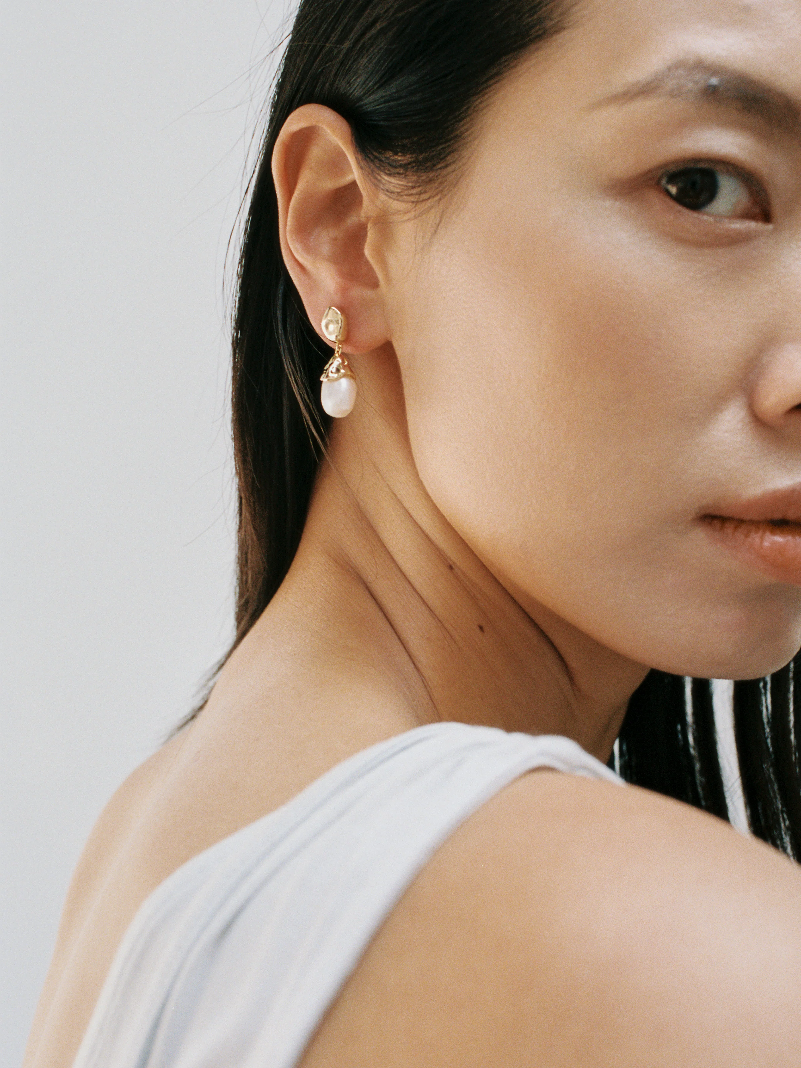 Pearl Drop Earring in Gold - XPRESSC