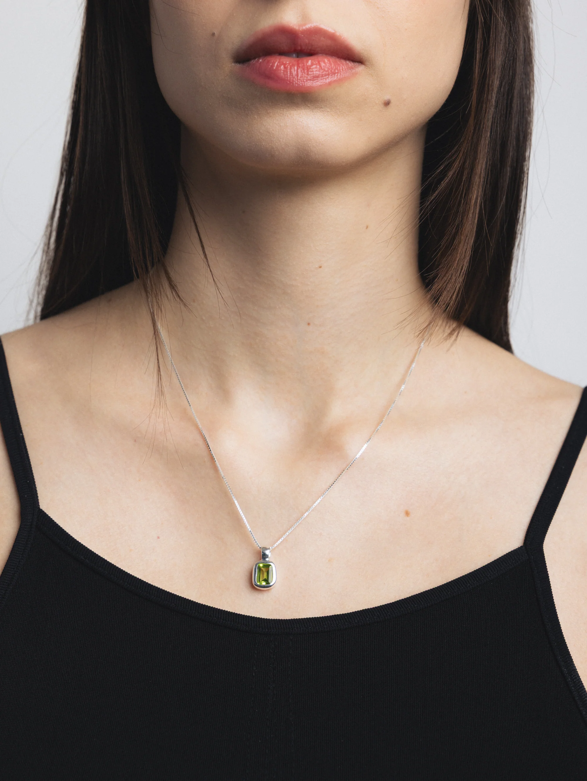 Freya Necklace in Green Peridot and Sterling Silver - XPRESSC