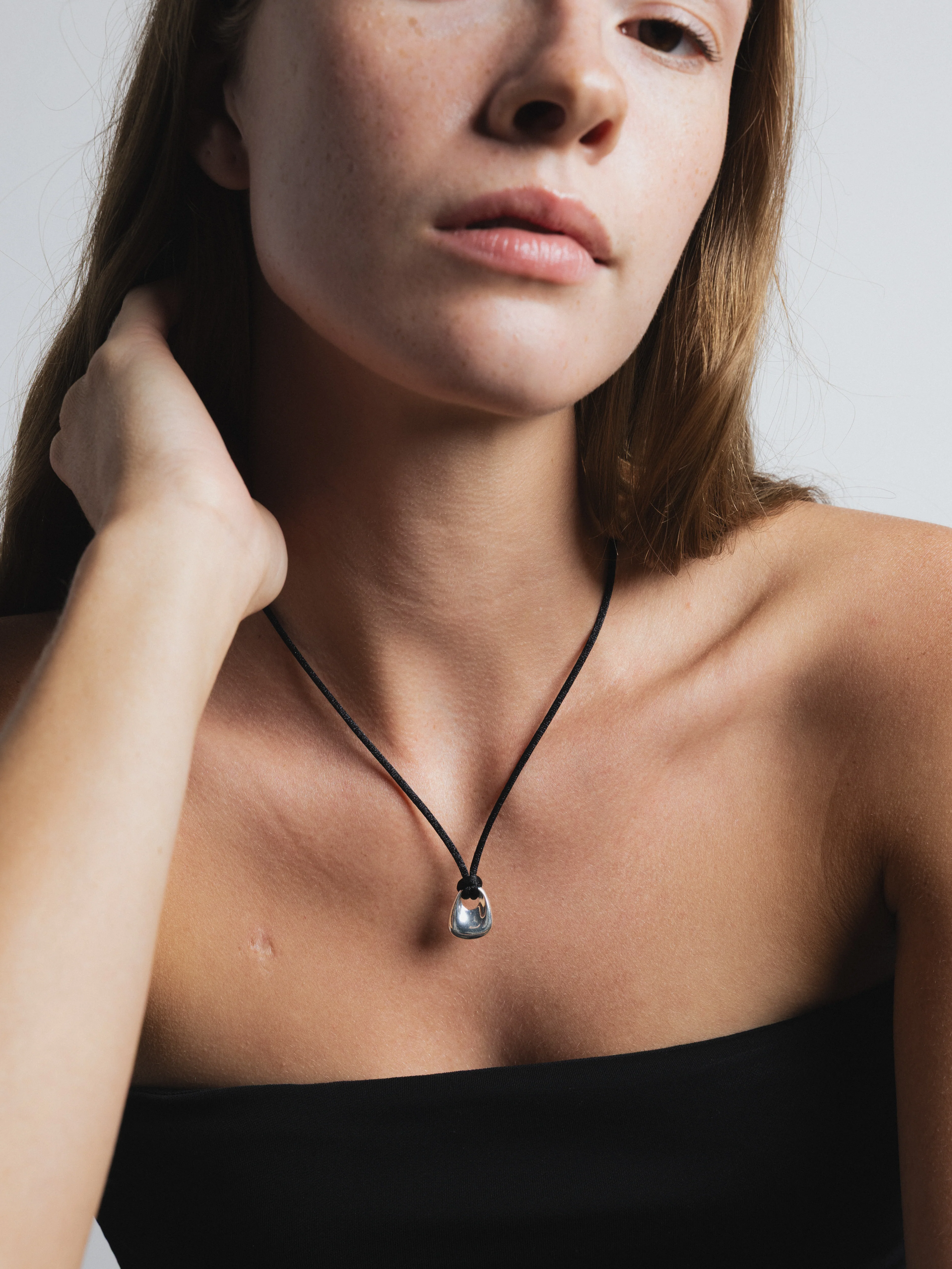 Odette Necklace in Black and Sterling Silver - XPRESSC