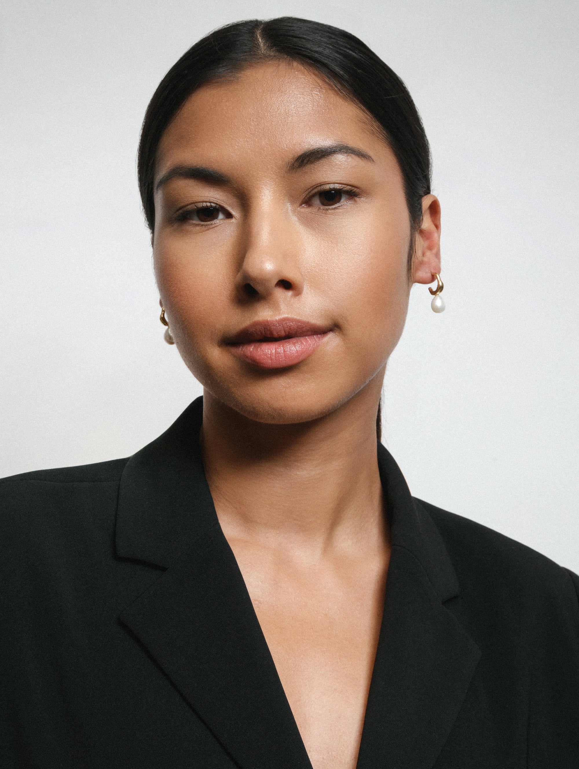 Emmy Earrings in Gold - XPRESSC