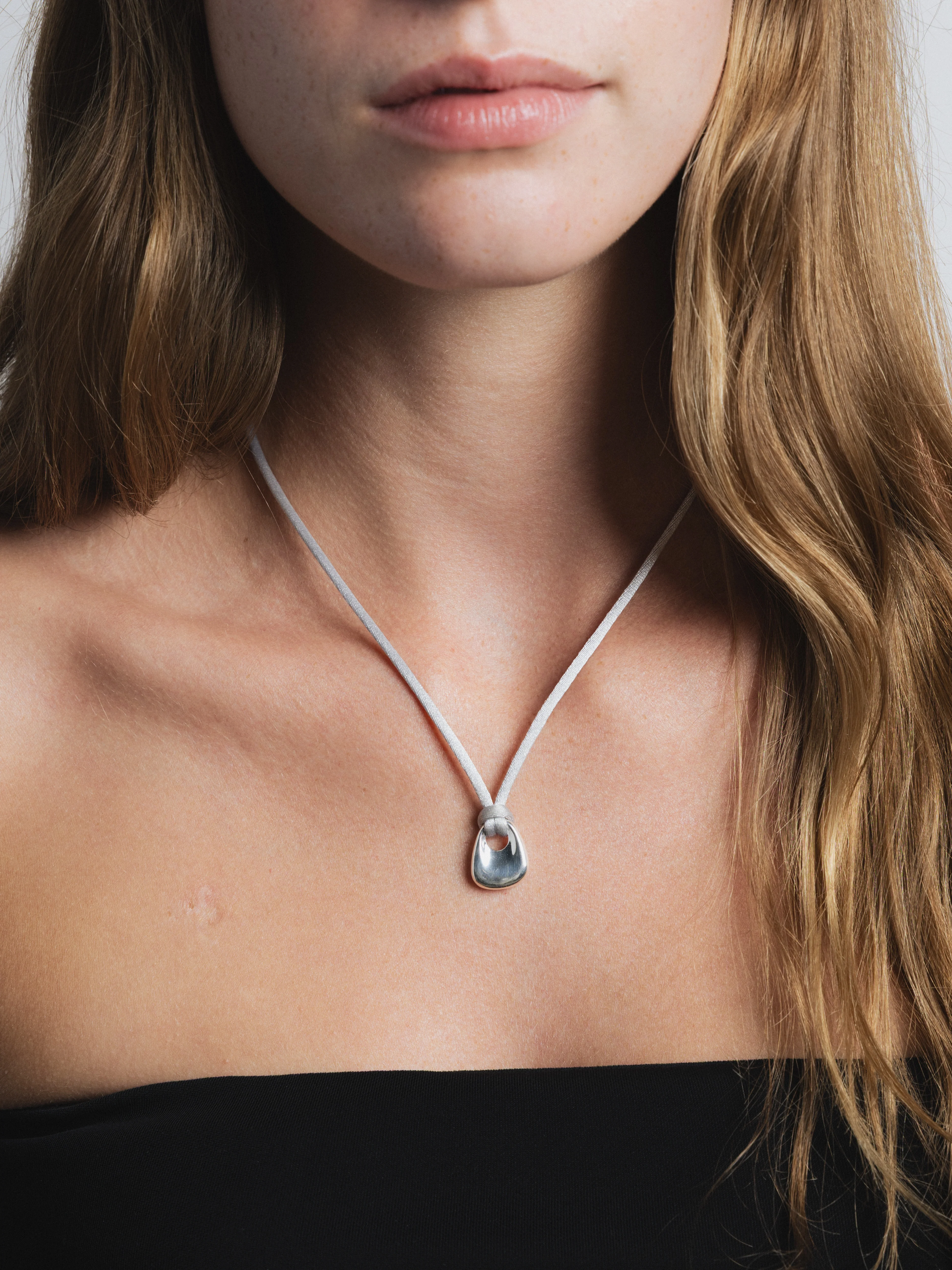 Odette Necklace in Grey and Sterling Silver - XPRESSC