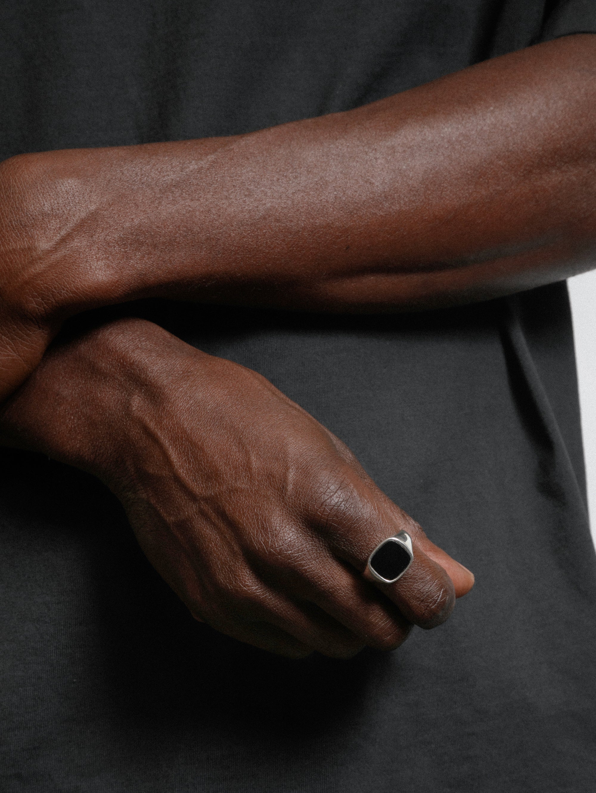Jules Ring in Onyx and Sterling Silver - XPRESSC