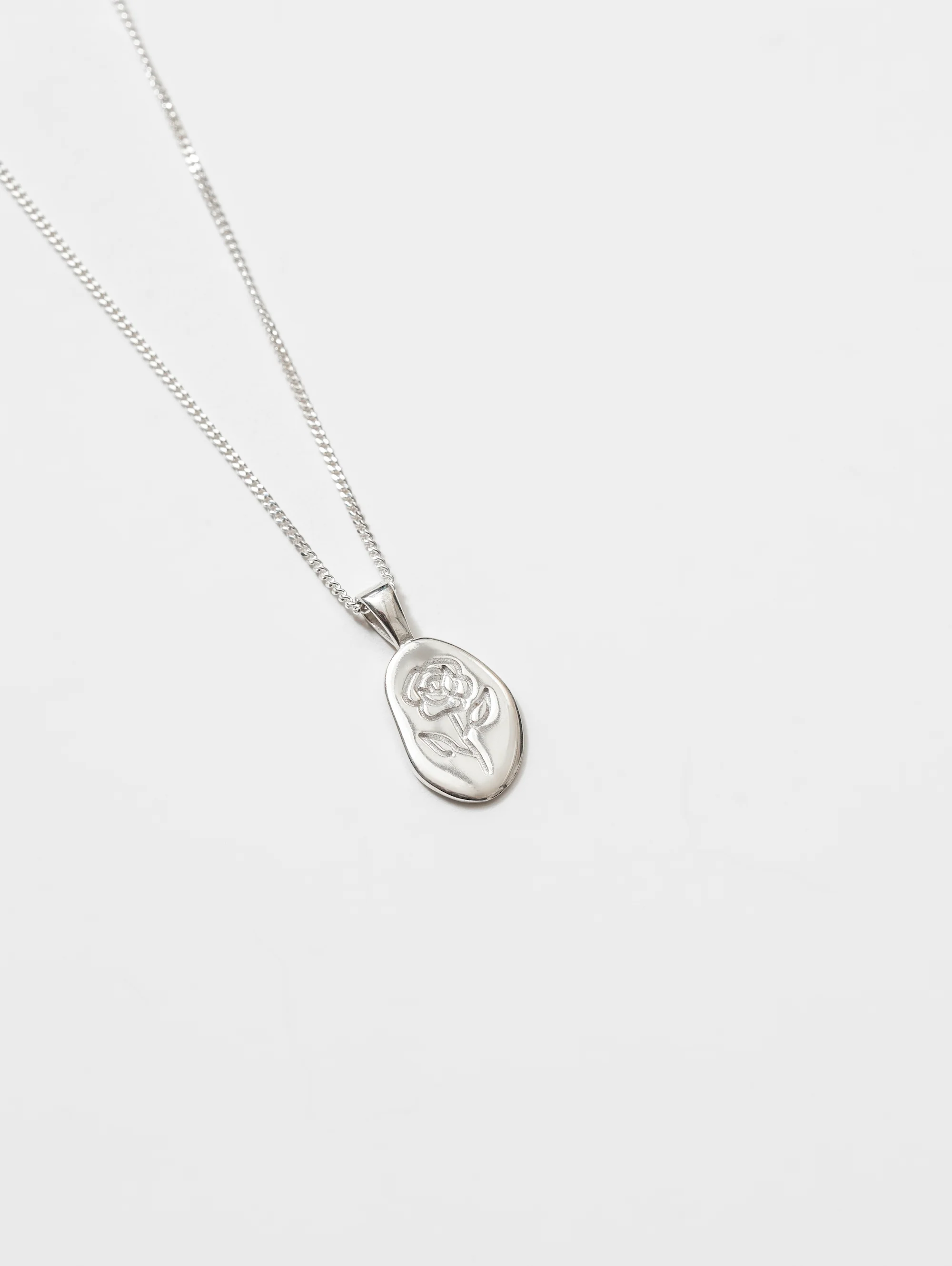 Rose Necklace in Sterling Silver - XPRESSC