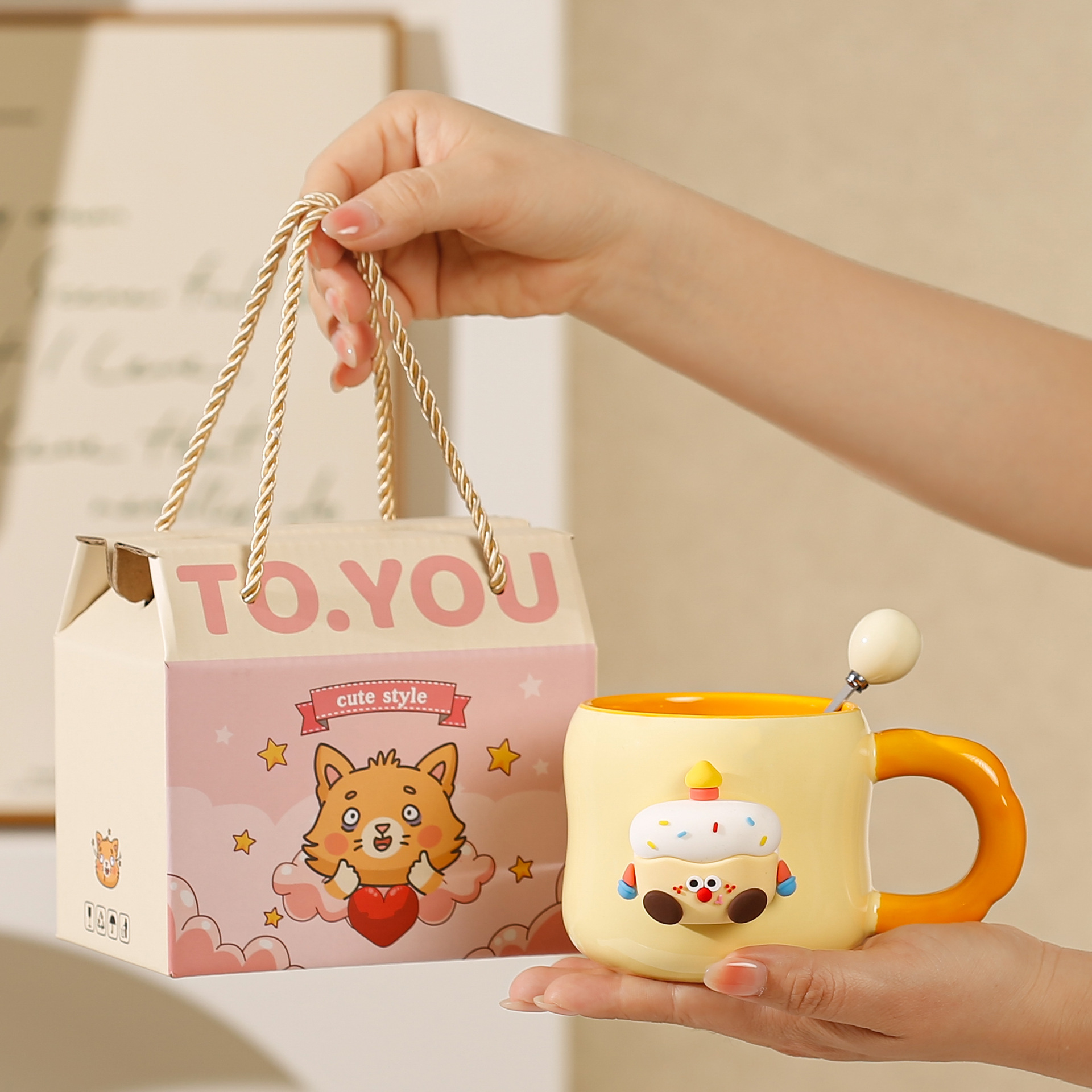 Bee Cartoon Mug