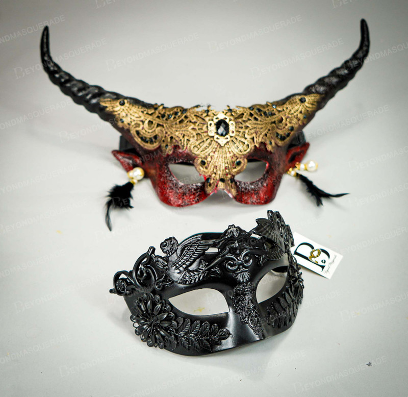 Red Couples Masquerade Masks for Halloween Couple's Masquerade Ball Masks Black Red
